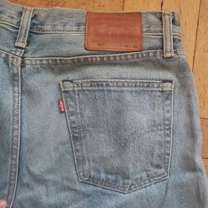 Men's Light Wash Levi's Jeans